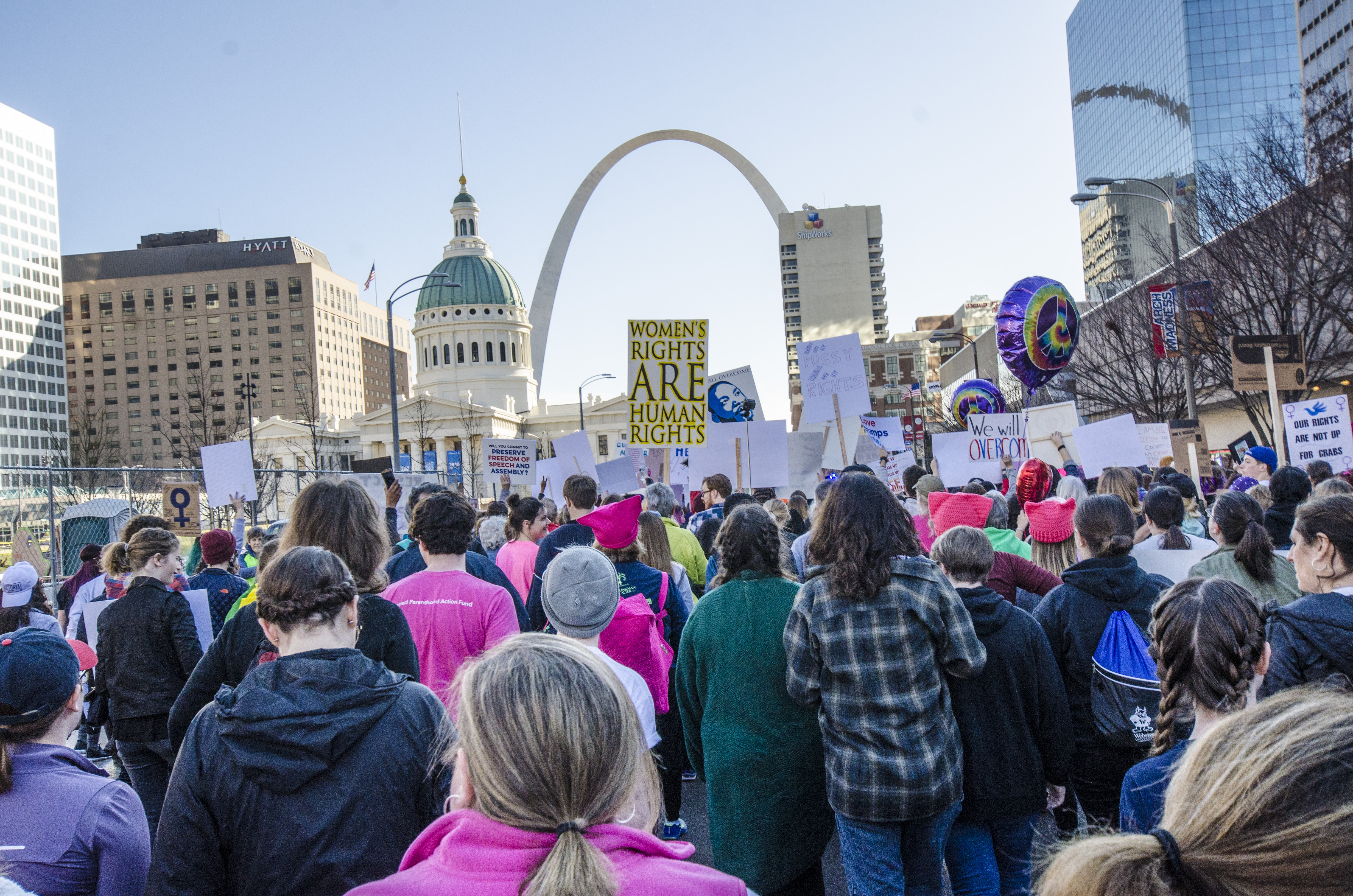 St. Louis Women&#39;s March brings crowd of thousands - Webster JournalWebster Journal
