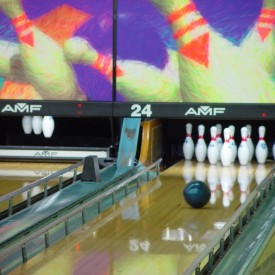 bowling-ball-looking-good-for-a-strike_w725_h544
