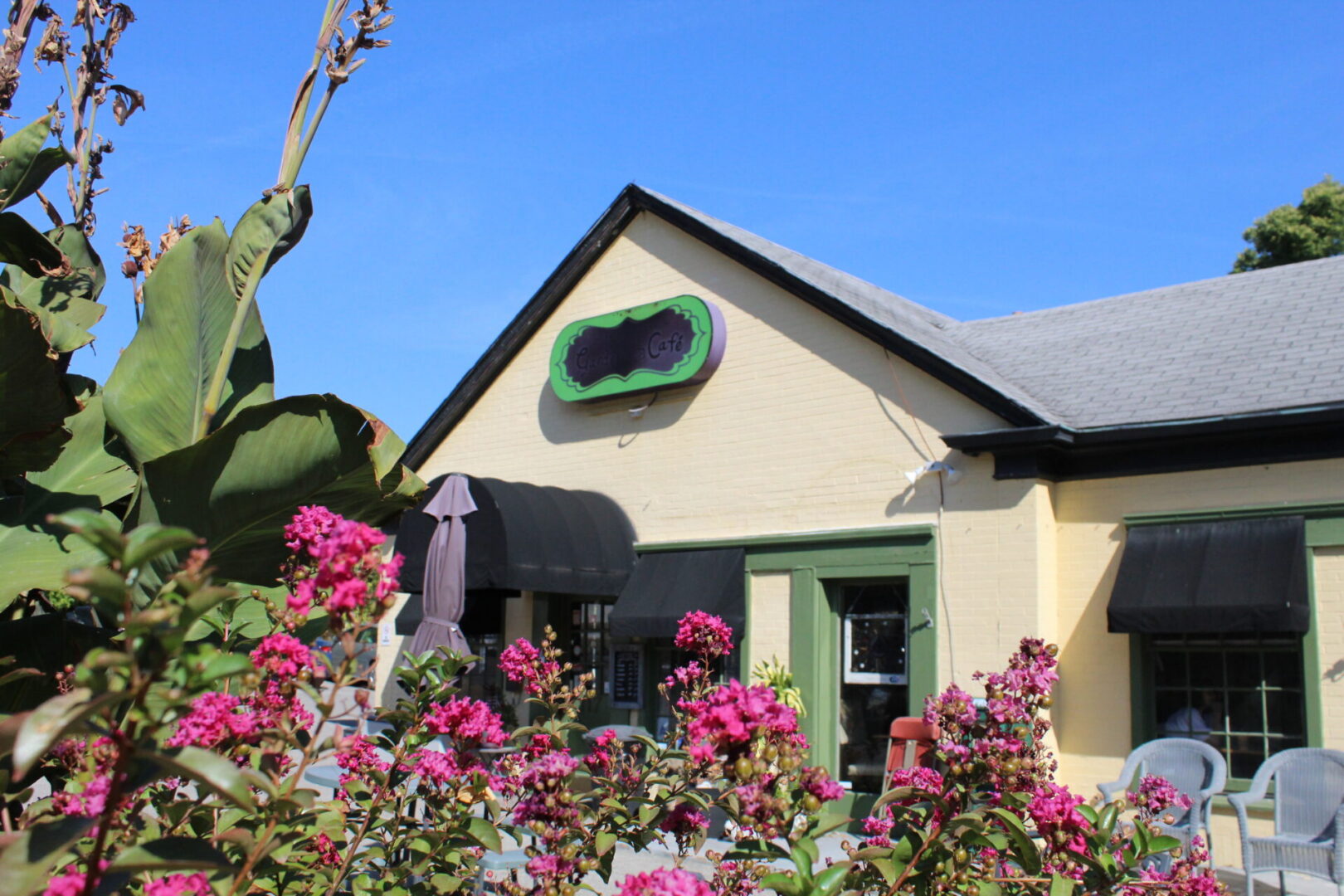 The Webster Groves Garden Café standing tall after welcoming patrons from all walks of life for all of its years in service. Photo by Gabrielle Lindemann