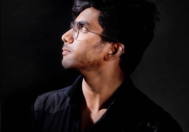Thoughtful man gazing upward