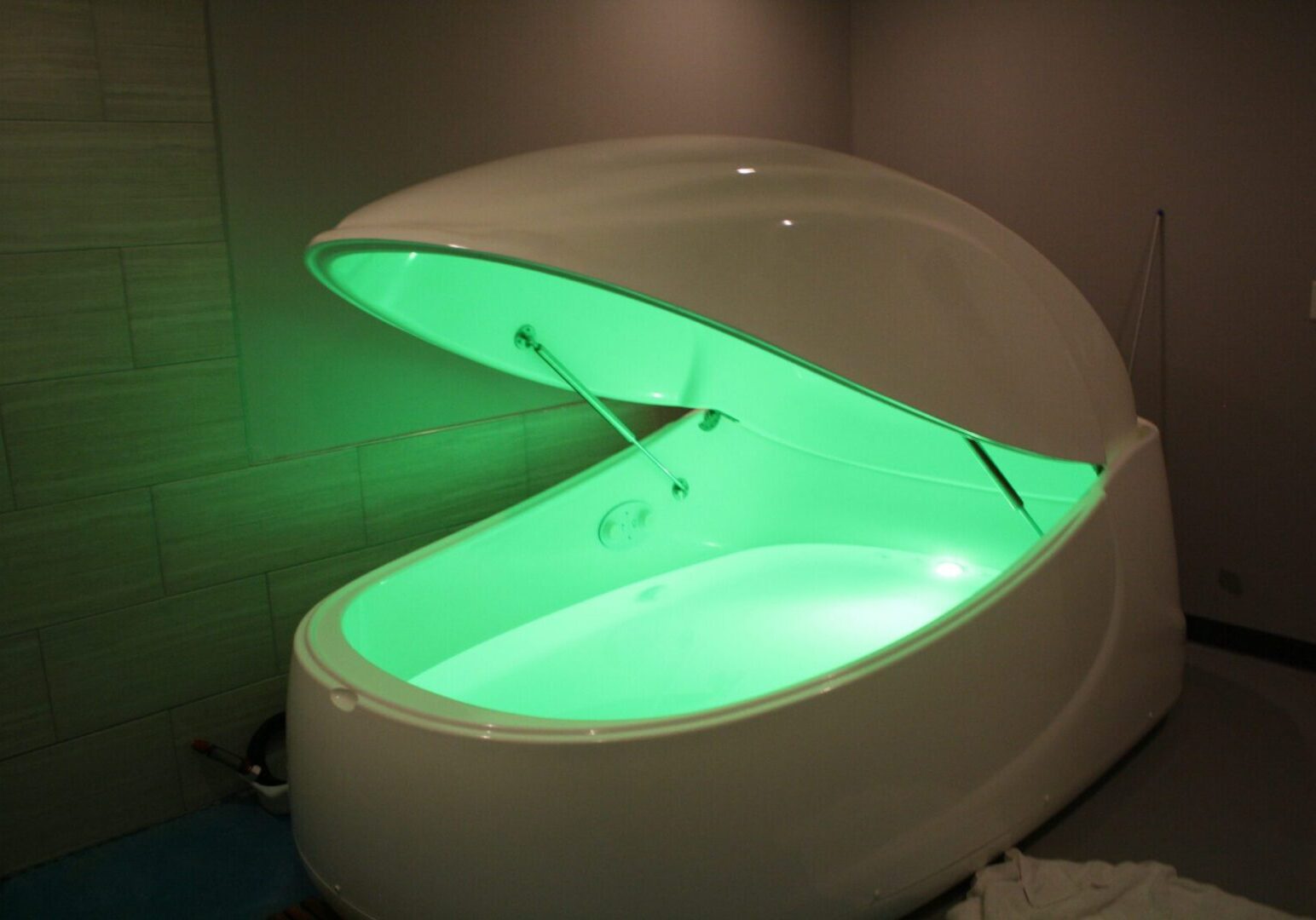 Sensory deprivation pod, open lid