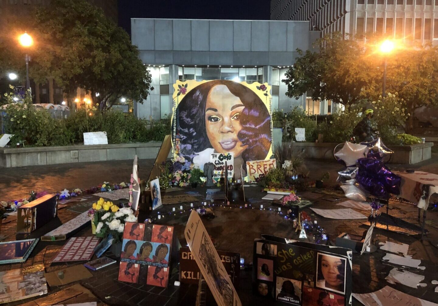 Tribute to Breonna Taylor at night